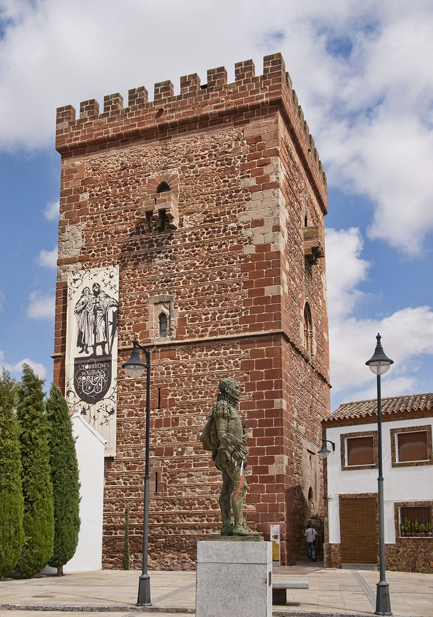 Alcázar de San Juan: tour con queso García Baquero por torreón de Don Juan José de Austria y conjunto palacial del gran prior