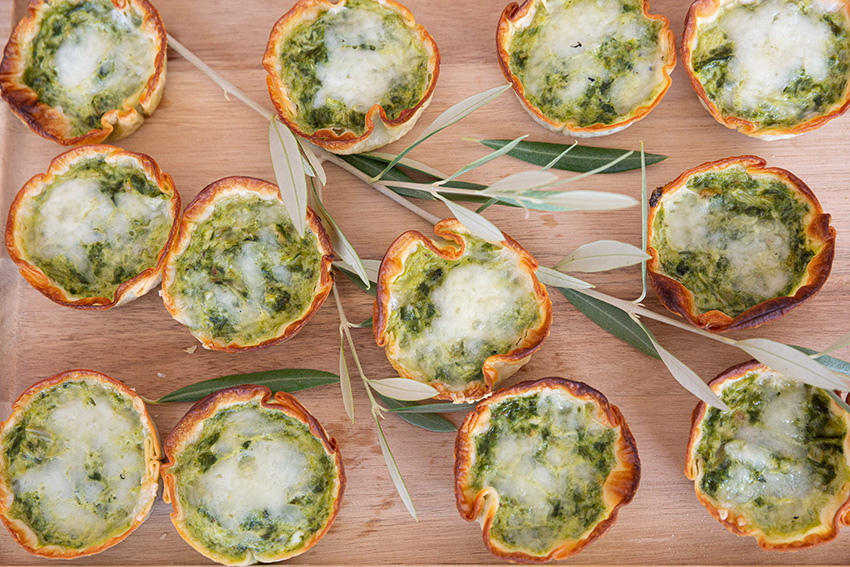 Feria de la tapa con queso de La Victoria. Tapas vegetales con queso: mini quiches de acelgas y queso Semicurado García Baquero