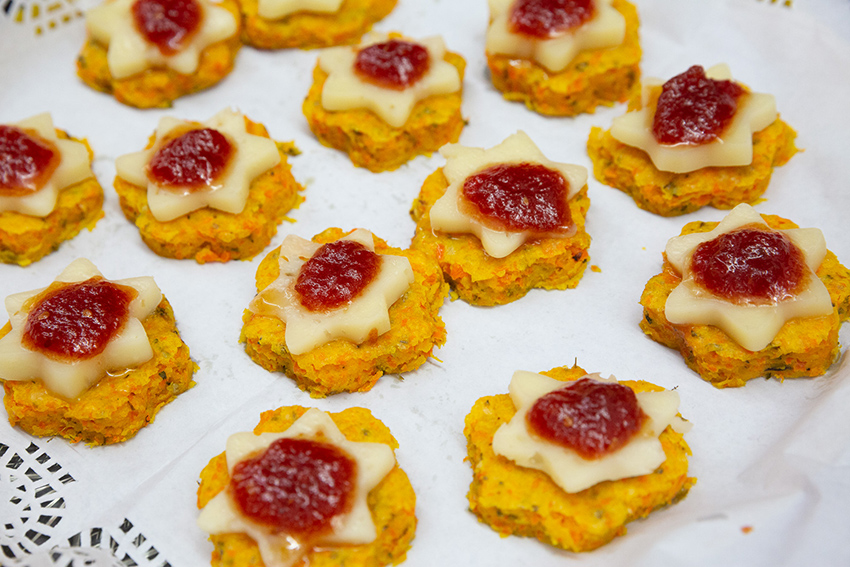 Tapa ganadora de la Feria de la tapa con queso de Candeleda: Tapa multicolor  con queso semicurado García Baquero