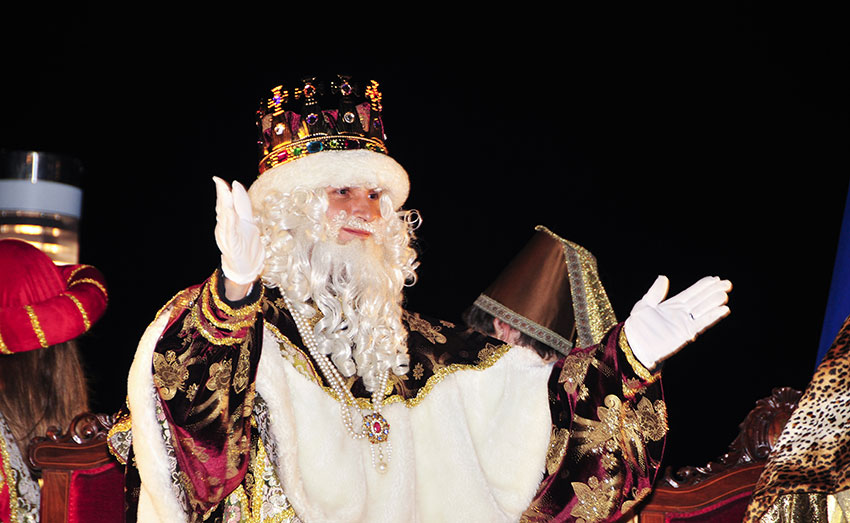 Buenos pueblos con tradiciones navideñas. La cabalgata de Reyes más antigua de España en Alcoy, pueblo de Alicante